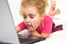 Rūpēs par bērnu drošību – vecākvadības programmatūra Vecāku spēkos nav kontrolēt katru bērna soli, tādēļ ir svarīgi, lai talkā nāktu kāds “palīgs”. Bērna drošā saskarē ar datoru...